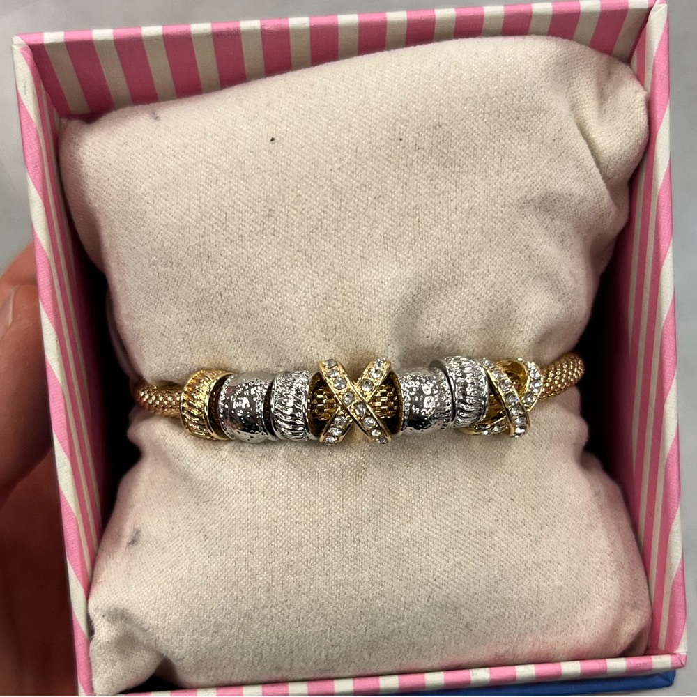 NWT ⚜️💖⚜️ House of Harlow 1960 gorgeous golden and silver tone bracelet - Picture 9 of 15